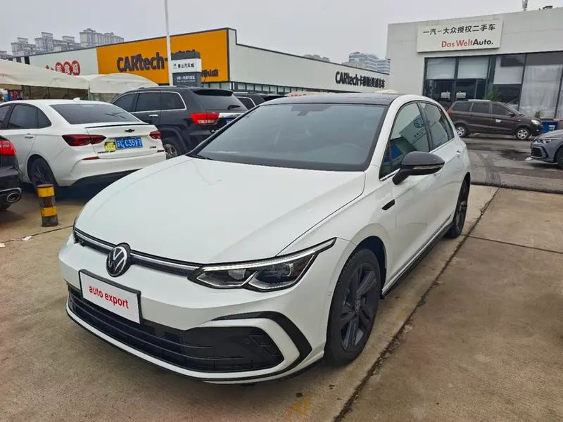 Volkswagen Golf, 2023