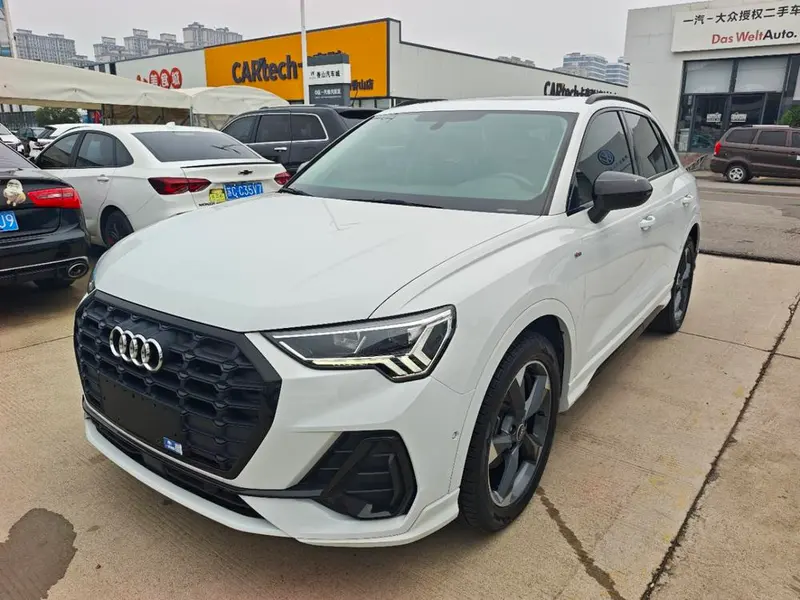 Audi Q3, 2022