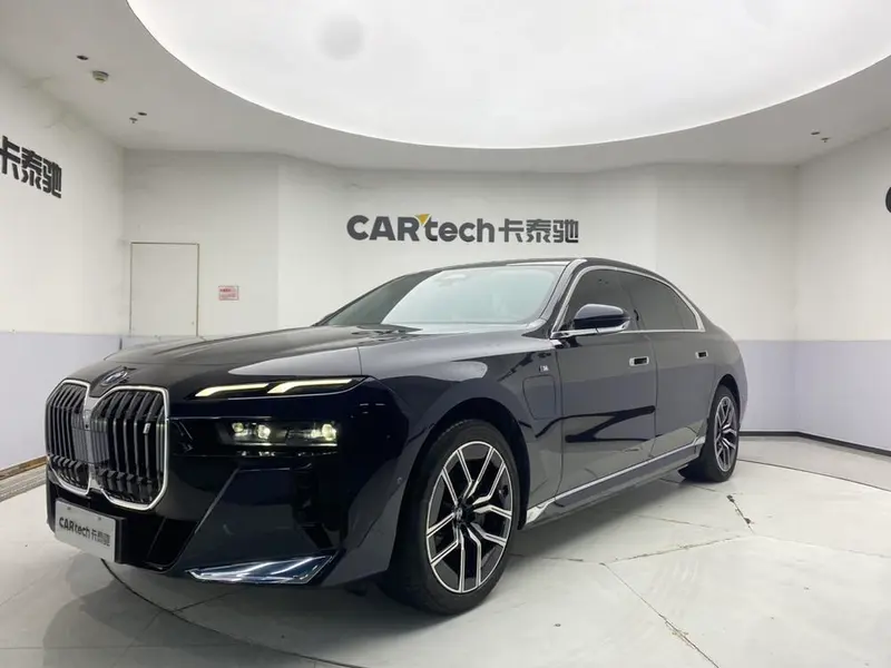 BMW i7, 2023
