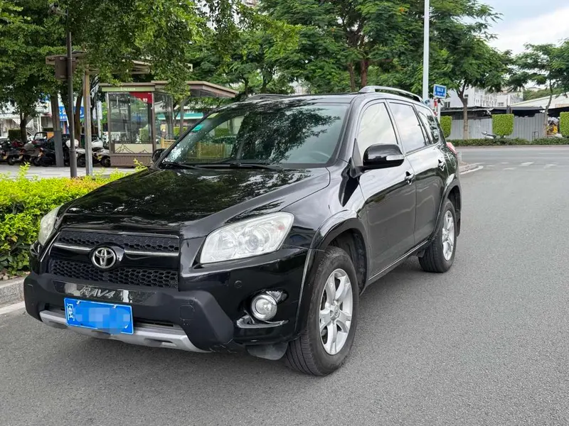 Toyota RAV4, 2012