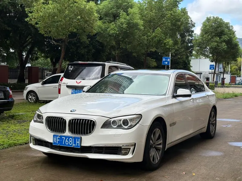 BMW 7-Series, 2011