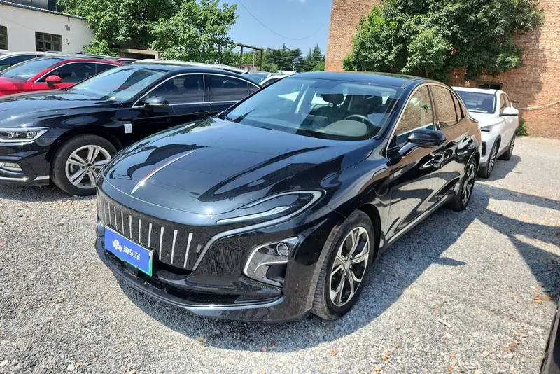 Hongqi E-QM5, 2023