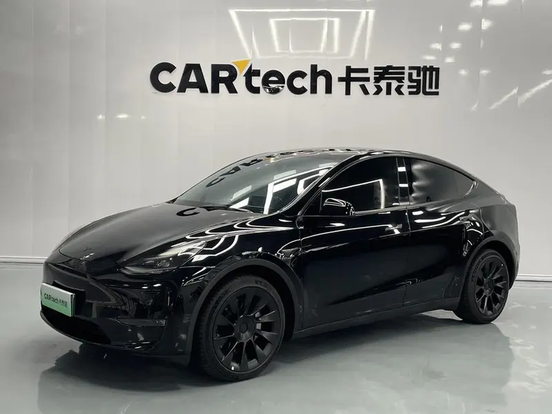 Tesla Model Y, 2022