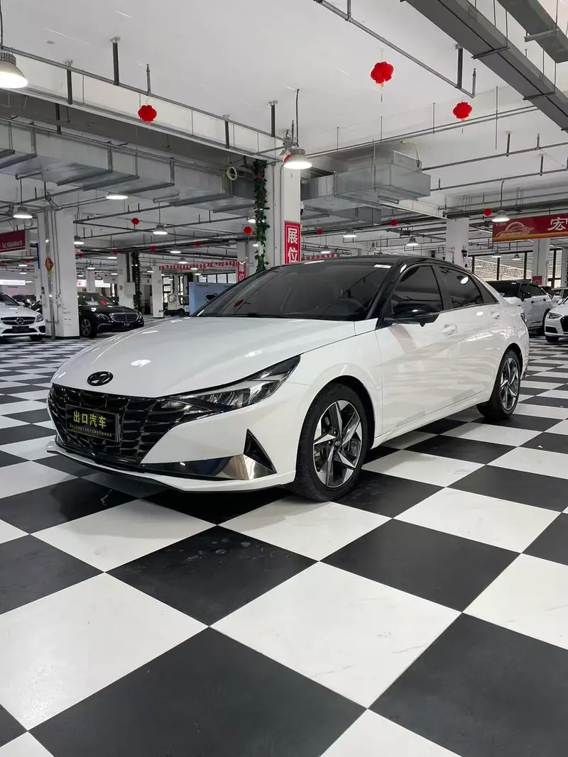 Hyundai Elantra, 2021
