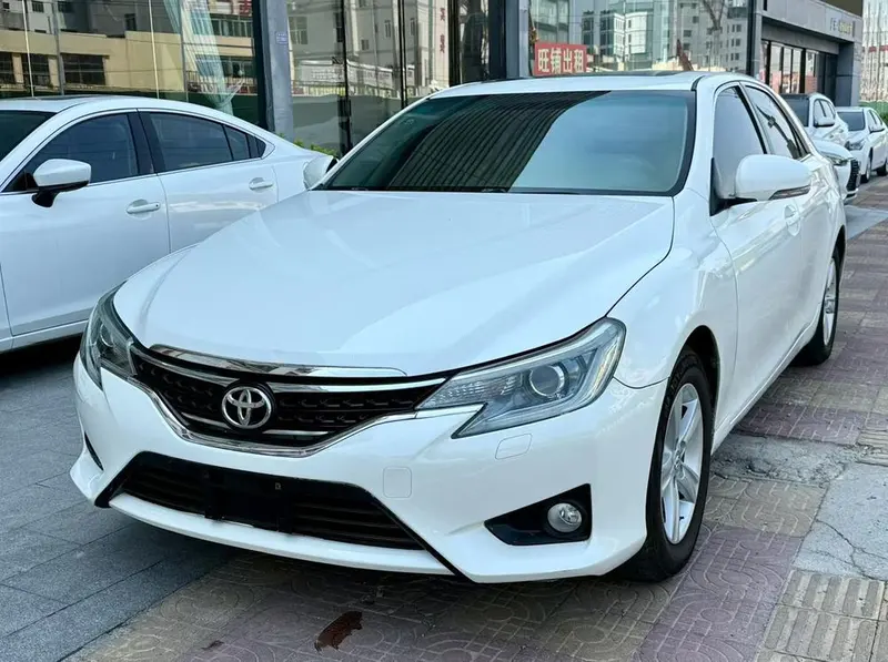 Toyota Reiz, 2013