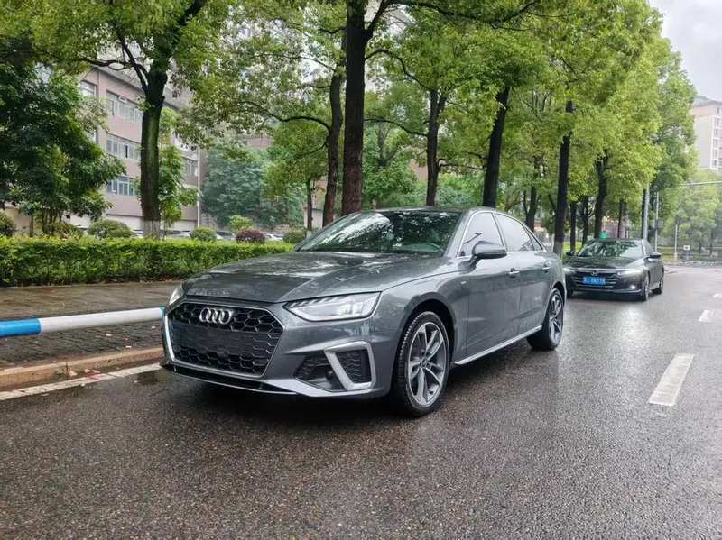 Audi A4L, 2021
