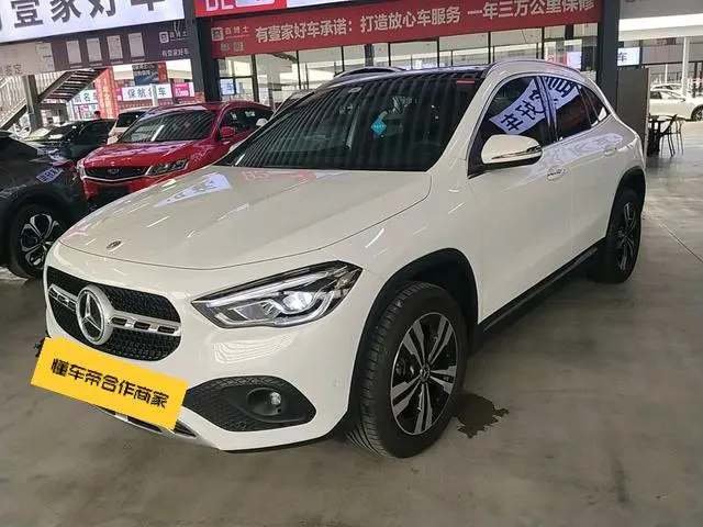 Mercedes-Benz GLA, 2022
