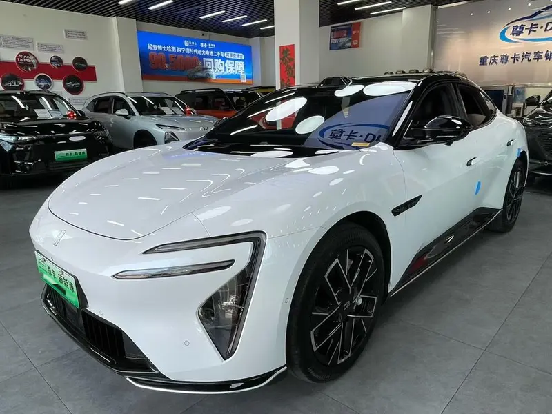 Avatr 06, 2025