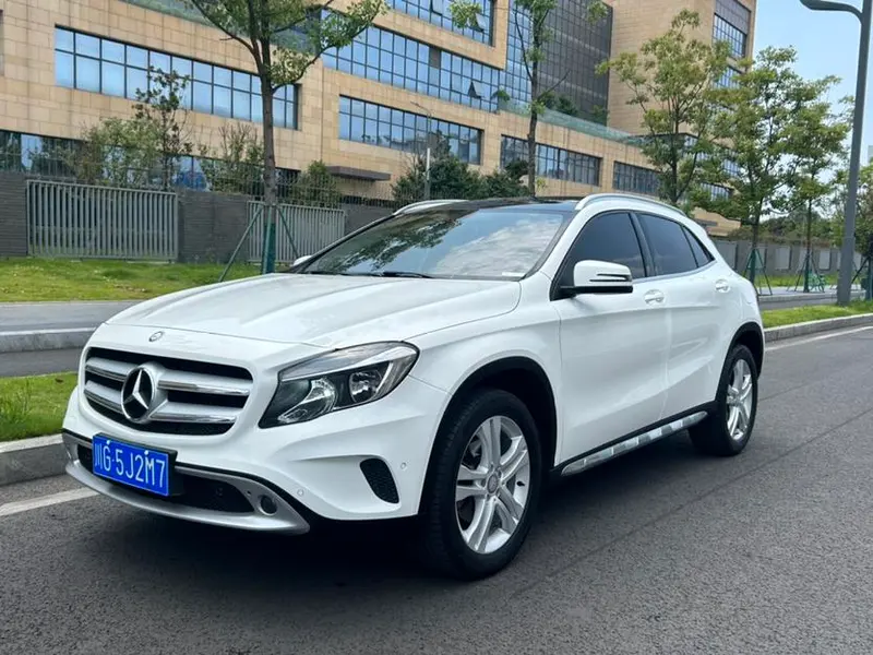 Mercedes-Benz GLA, 2015