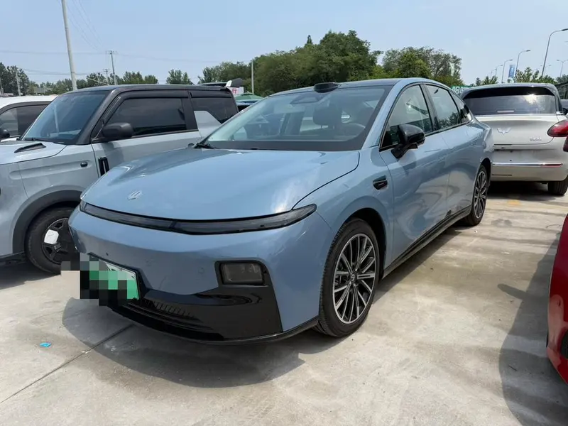 Leapmotor B01, 2025