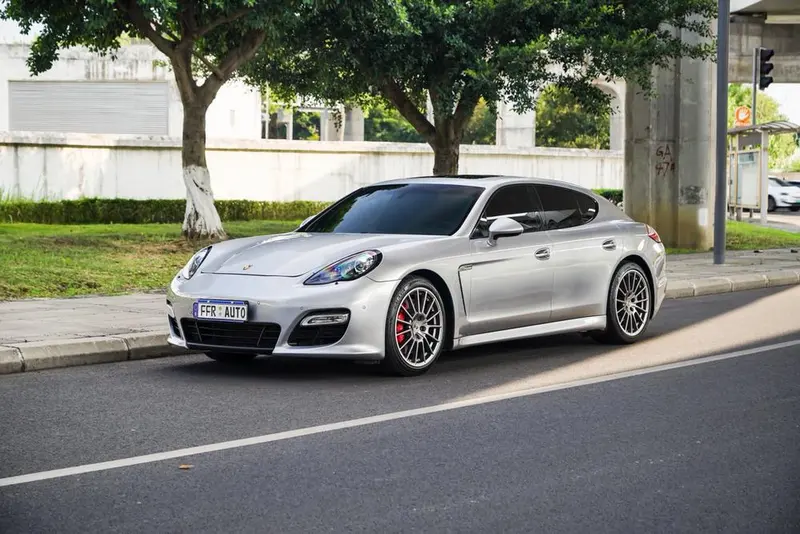 Porsche Panamera, 2012