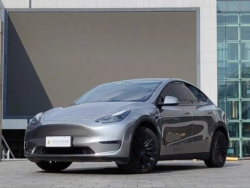 Tesla Model Y, 2021