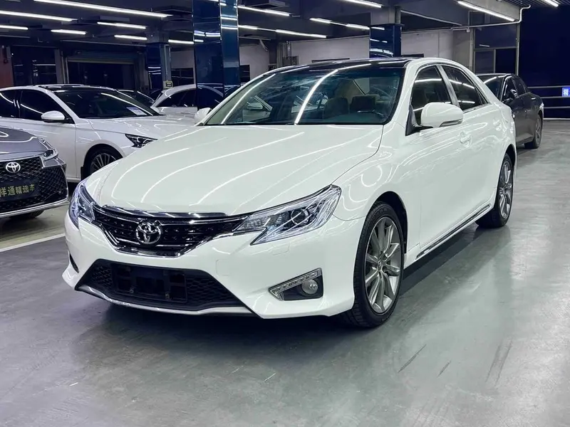 Toyota Reiz, 2013