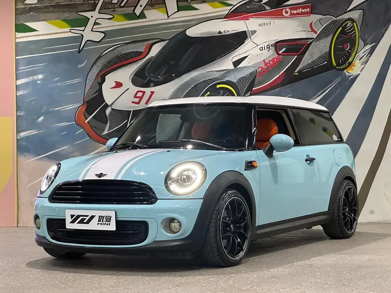 MINI CLUBMAN, 2011