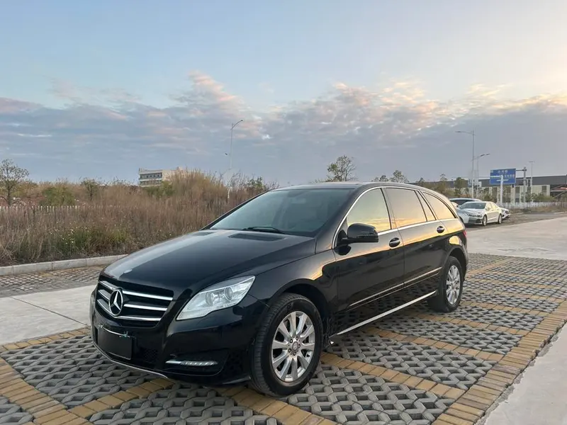 Mercedes-Benz R-Class, 2011