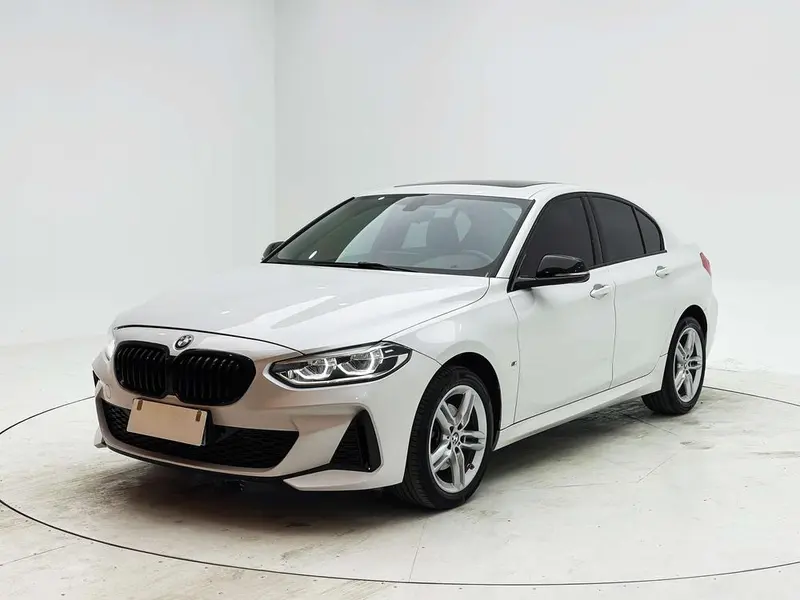 BMW 1-Series, 2021