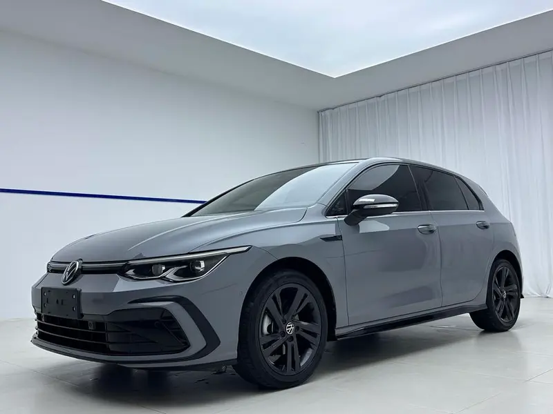 Volkswagen Golf, 2023