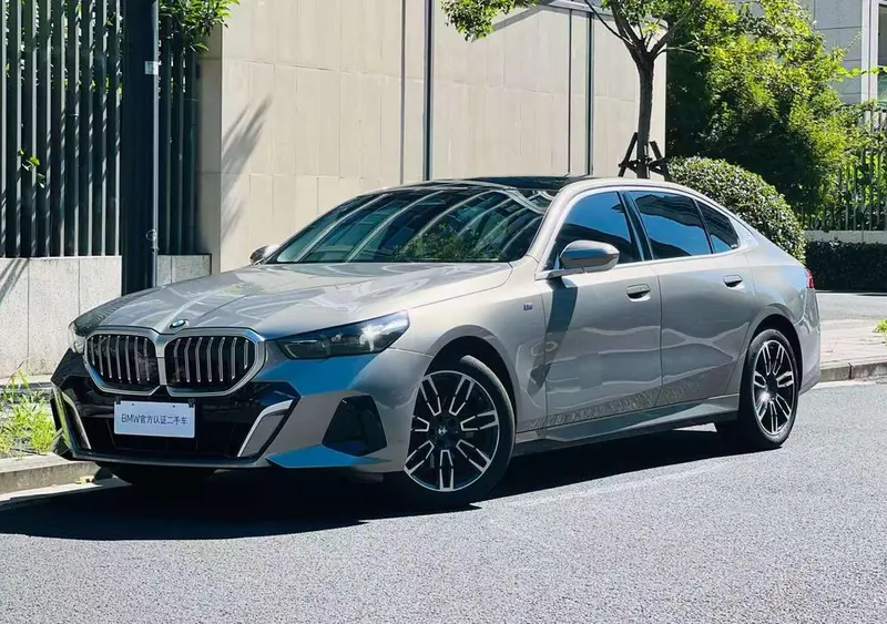 BMW 5-Series, 2024