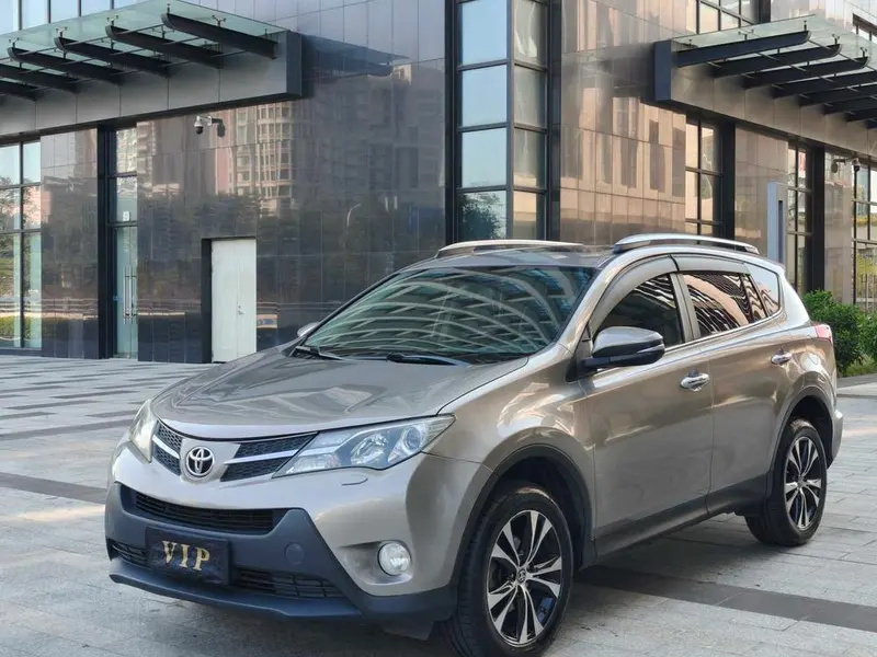 Toyota RAV4, 2015