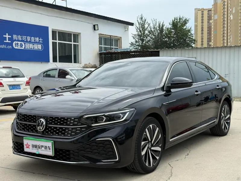 Volkswagen Passat, 2022