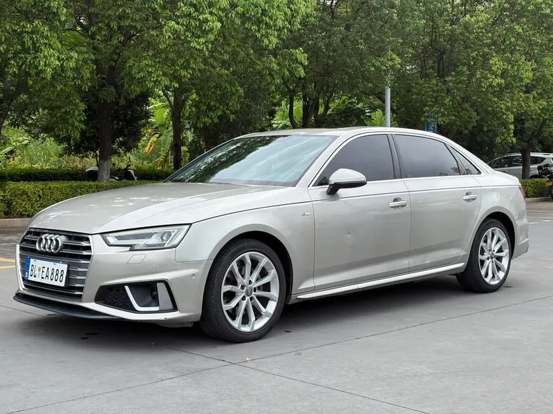 Audi A4L, 2018
