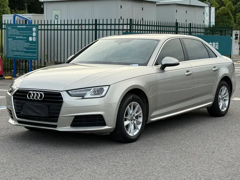 Audi A4L, 2017