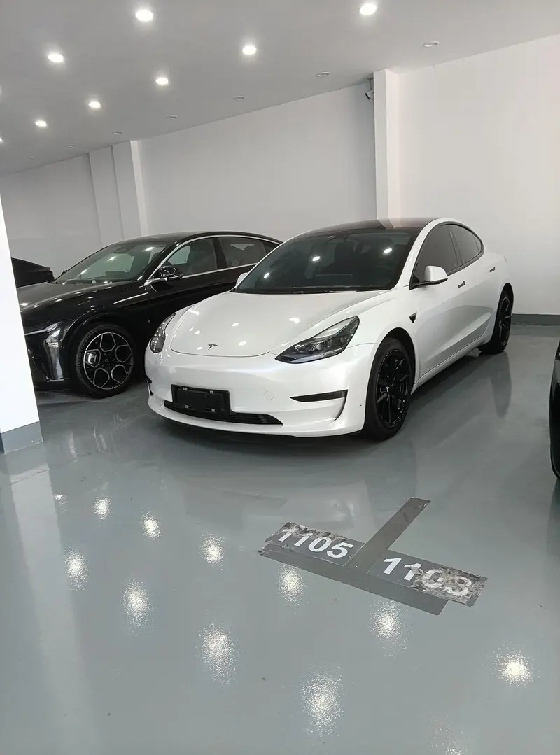 Tesla Model 3, 2023