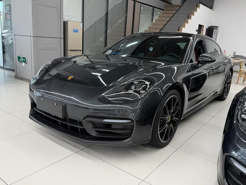 Porsche Panamera, 2023