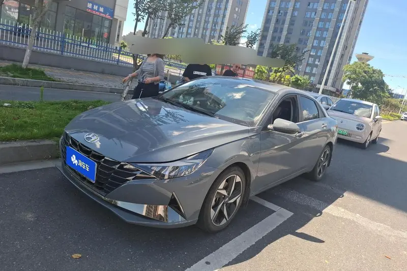 Hyundai Elantra, 2022