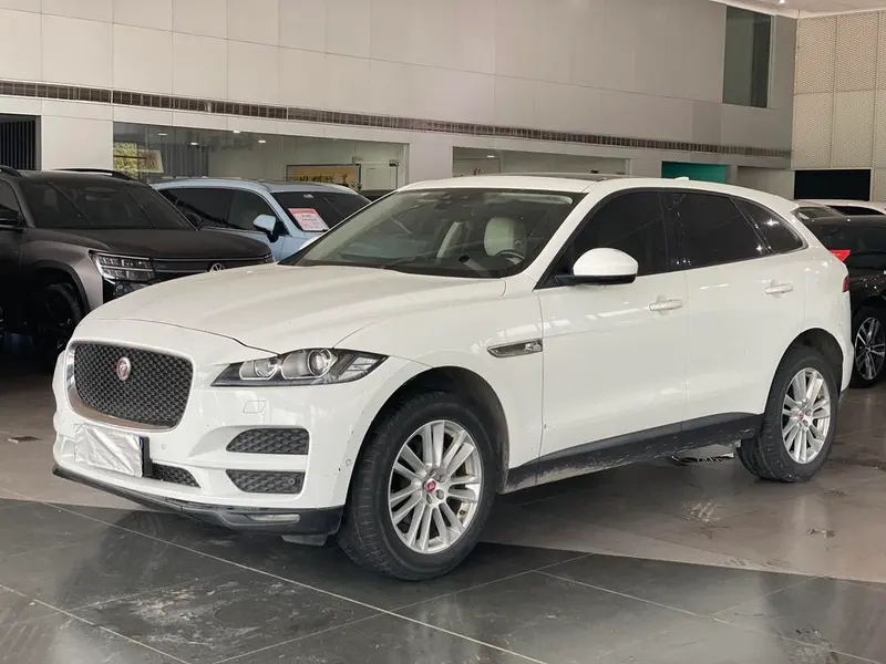 Jaguar F-PACE, 2016