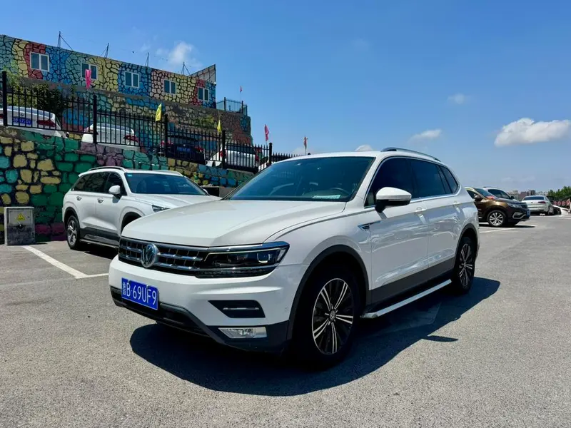Volkswagen Tiguan L, 2017