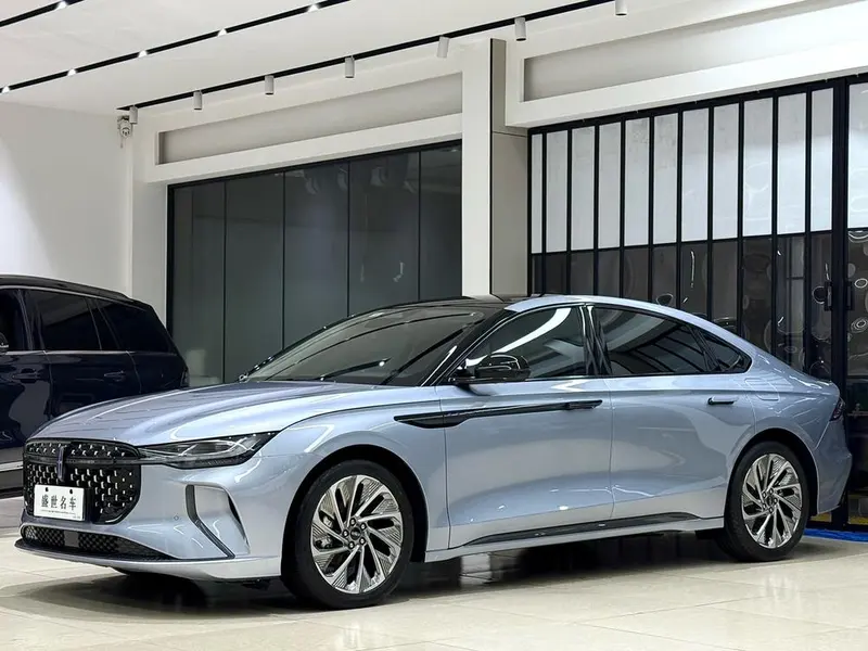 Lincoln Z, 2024