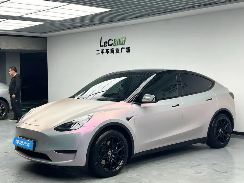 Tesla Model Y, 2022