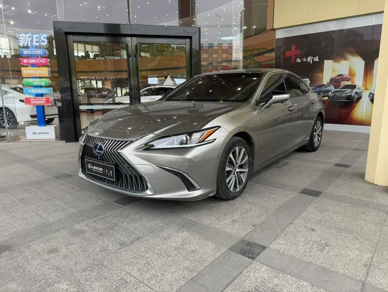 Lexus ES, 2018