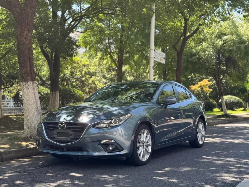 Mazda 3 Axela, 2014