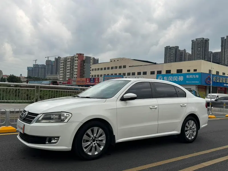 Volkswagen Lavida, 2013