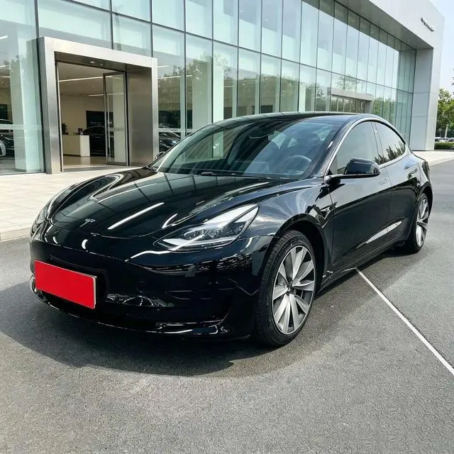 Tesla Model 3, 2022
