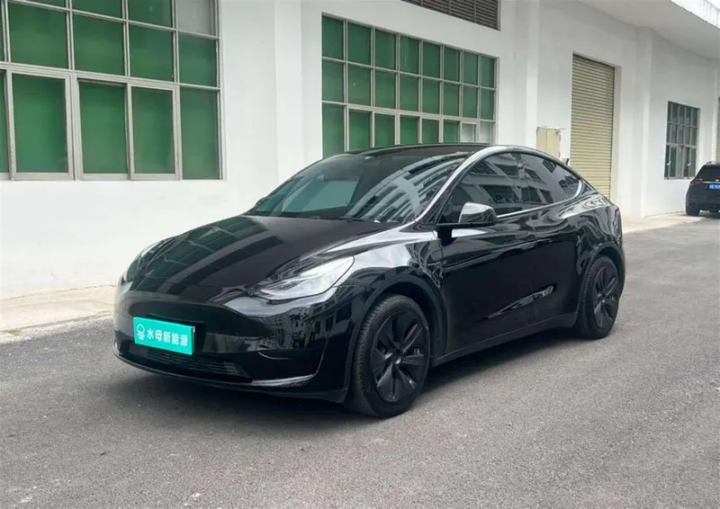 Tesla Model Y, 2022