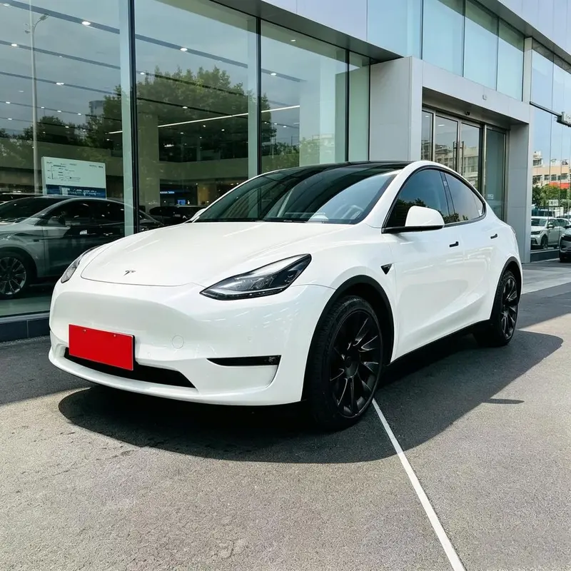 Tesla Model Y, 2021