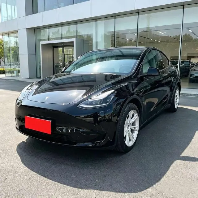 Tesla Model Y, 2022