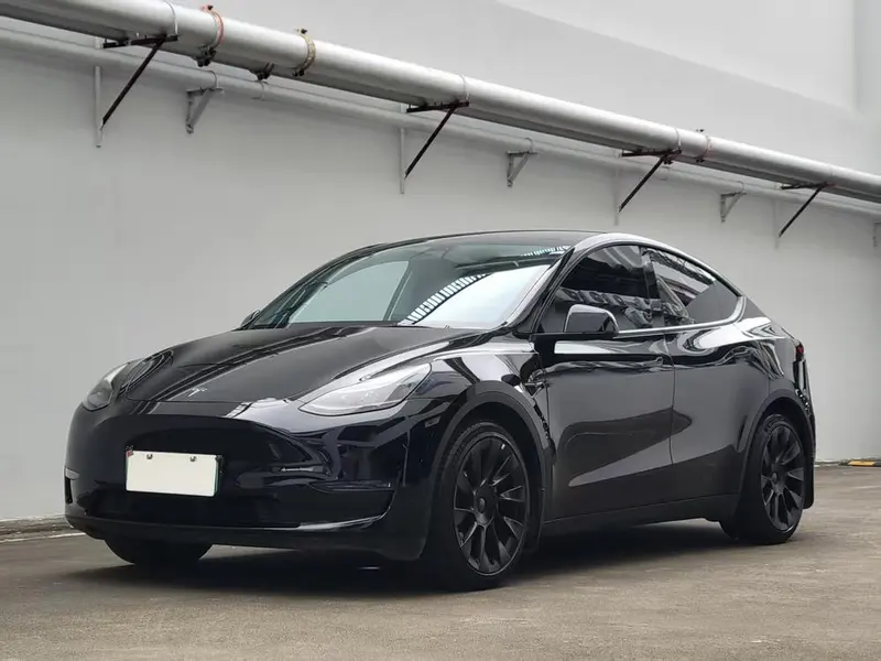 Tesla Model Y, 2022