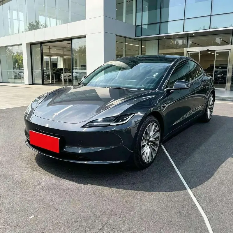 Tesla Model 3, 2025