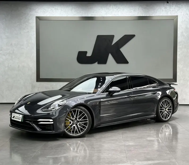 Porsche Panamera E-Hybrid, 2023