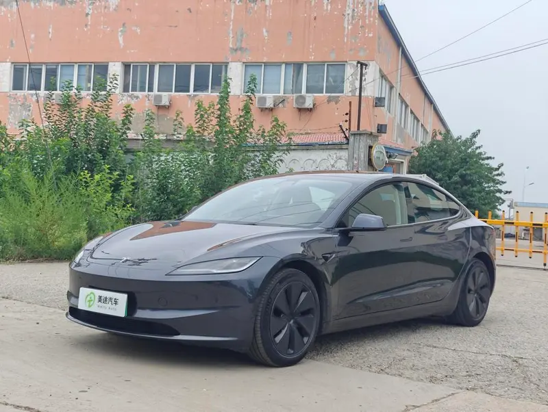 Tesla Model 3, 2023