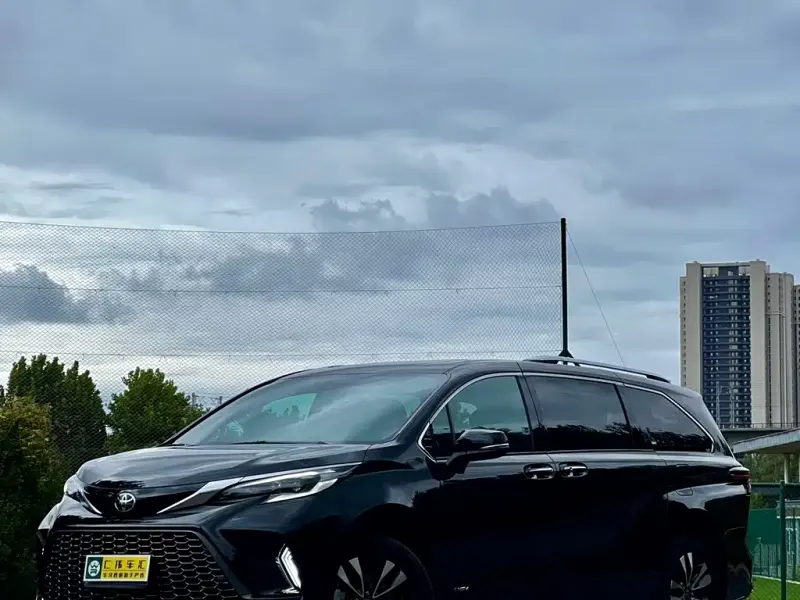Toyota Granvia, 2025