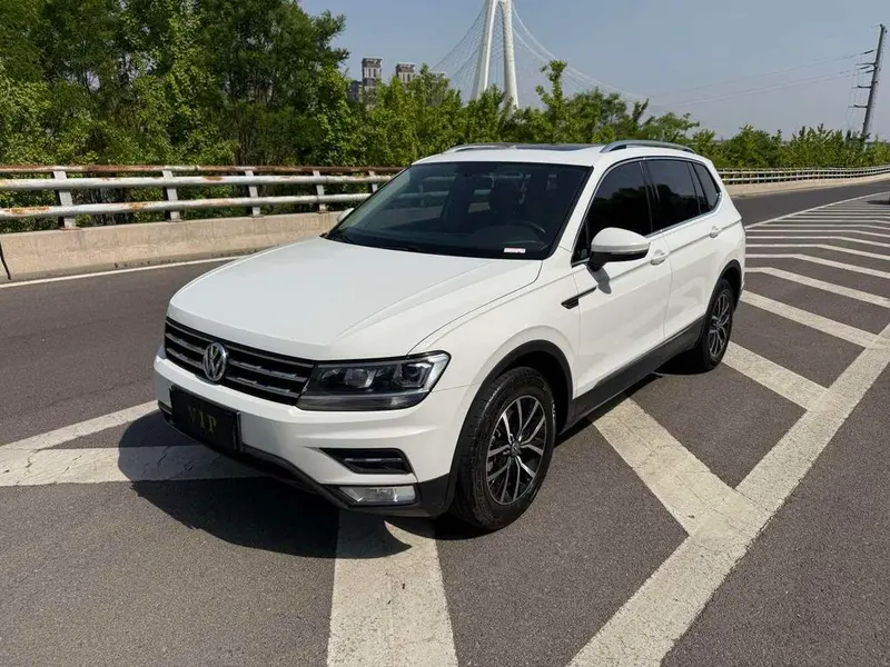 Volkswagen Tiguan L, 2018