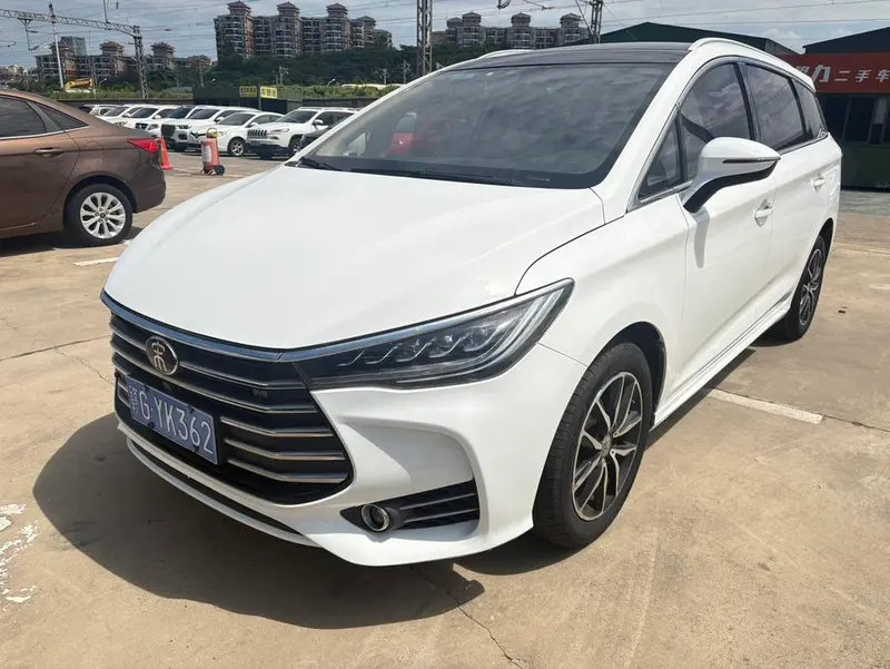 BYD Song MAX, 2017