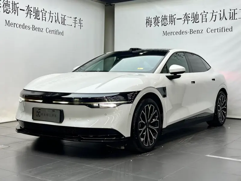 Zeekr 007, 2025