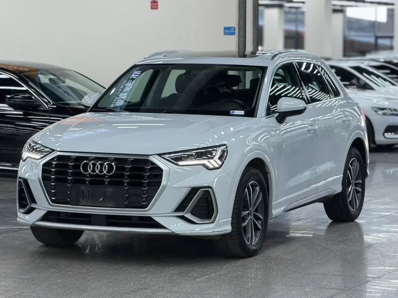 Audi Q3, 2022