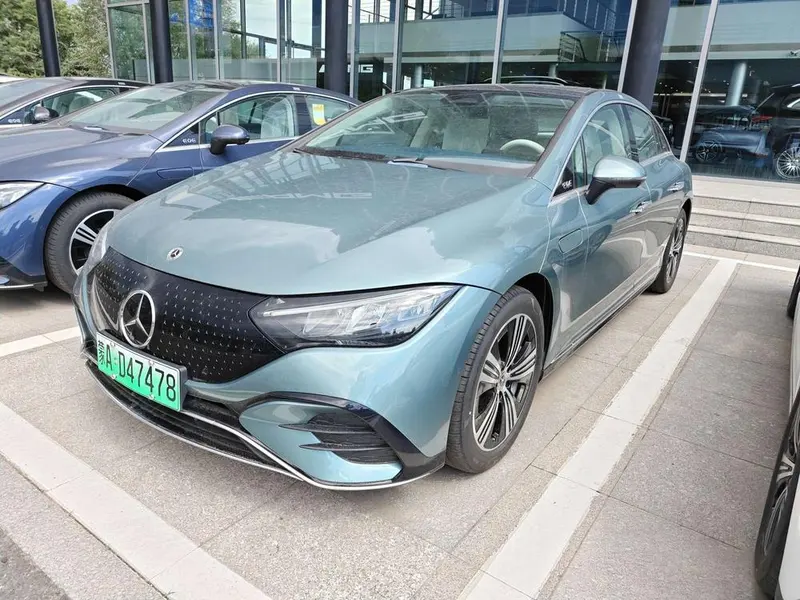 Mercedes-Benz EQE, 2025